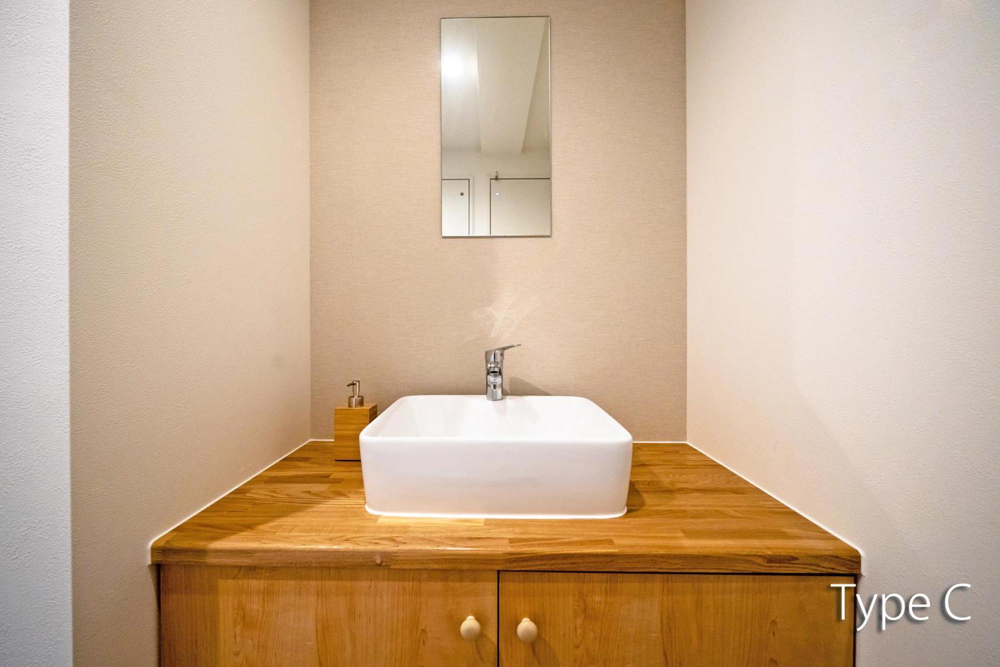 Hermitage Nishi Shinjuku Apartment